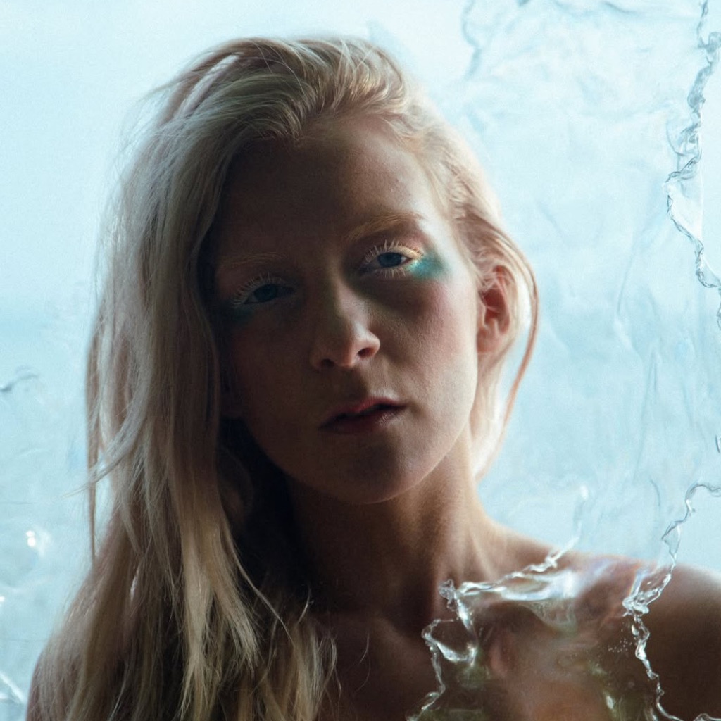 iamamiwhoami